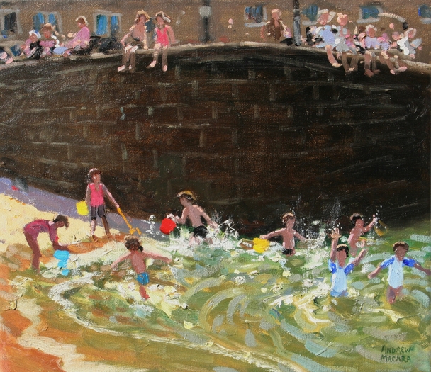 ANDREW MACARA - splashing in tenby