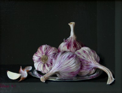 TOBIAS HARRISON - garlic on silver plate 