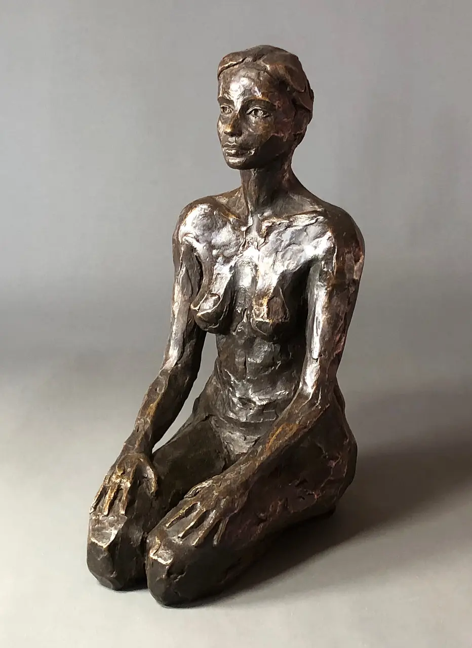 Stuart Anderson - kneeling figure (1/15)
